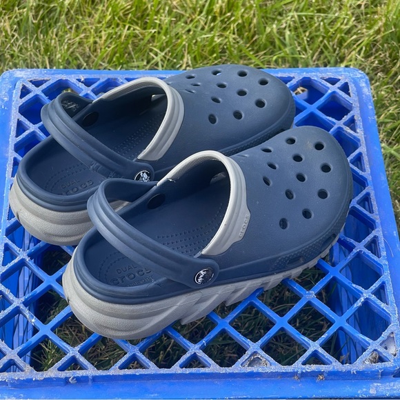 Crocs Duet Women’s 6 Men’s 4 Max Dual Comfort Clogs Blue Gray 201398 Flaw READ - Picture 5 of 14